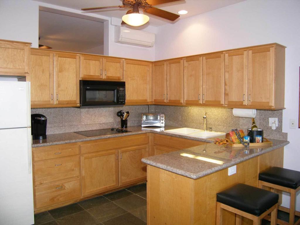 Aloha Aku Inn & Suites Kihei Room photo